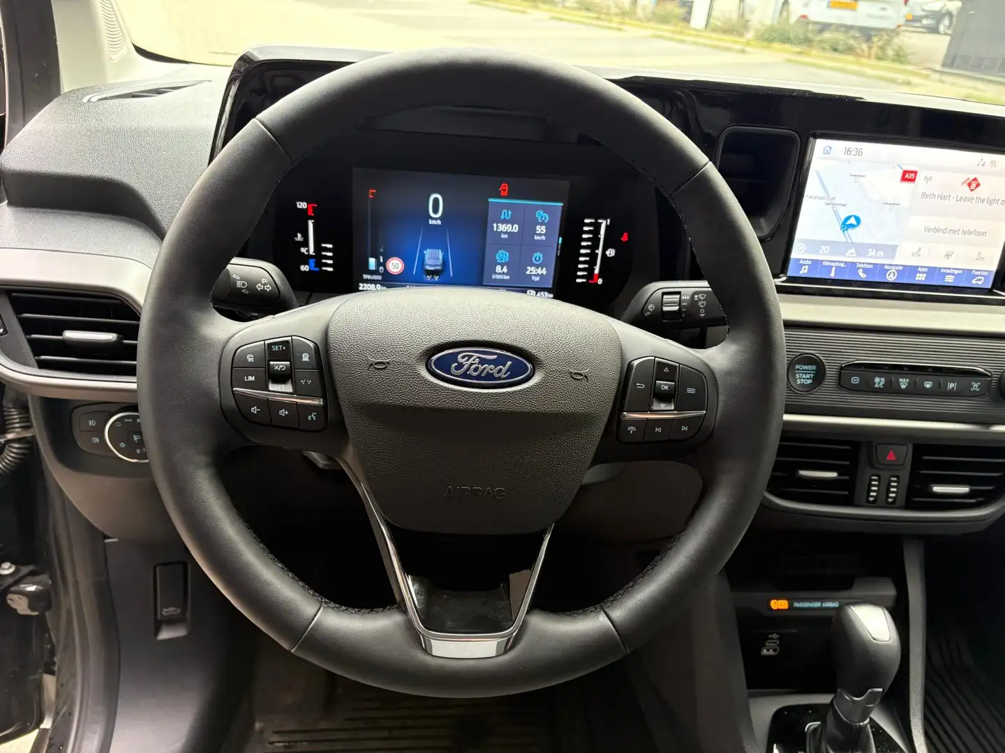 Ford Transit Courier 1.0 EcoBoost Limited | Demo Voordeel | Winterpack Zwart - 2