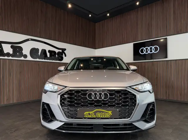 Audi Q3 view 2