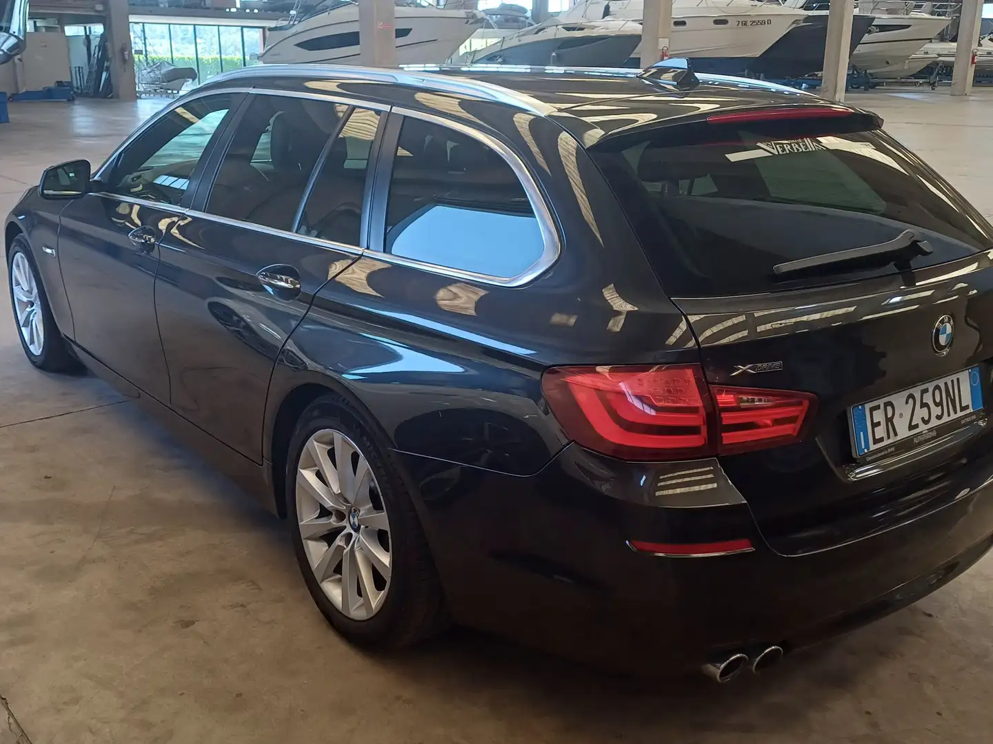 BMW 530 Touring XDrive Fekete - 1