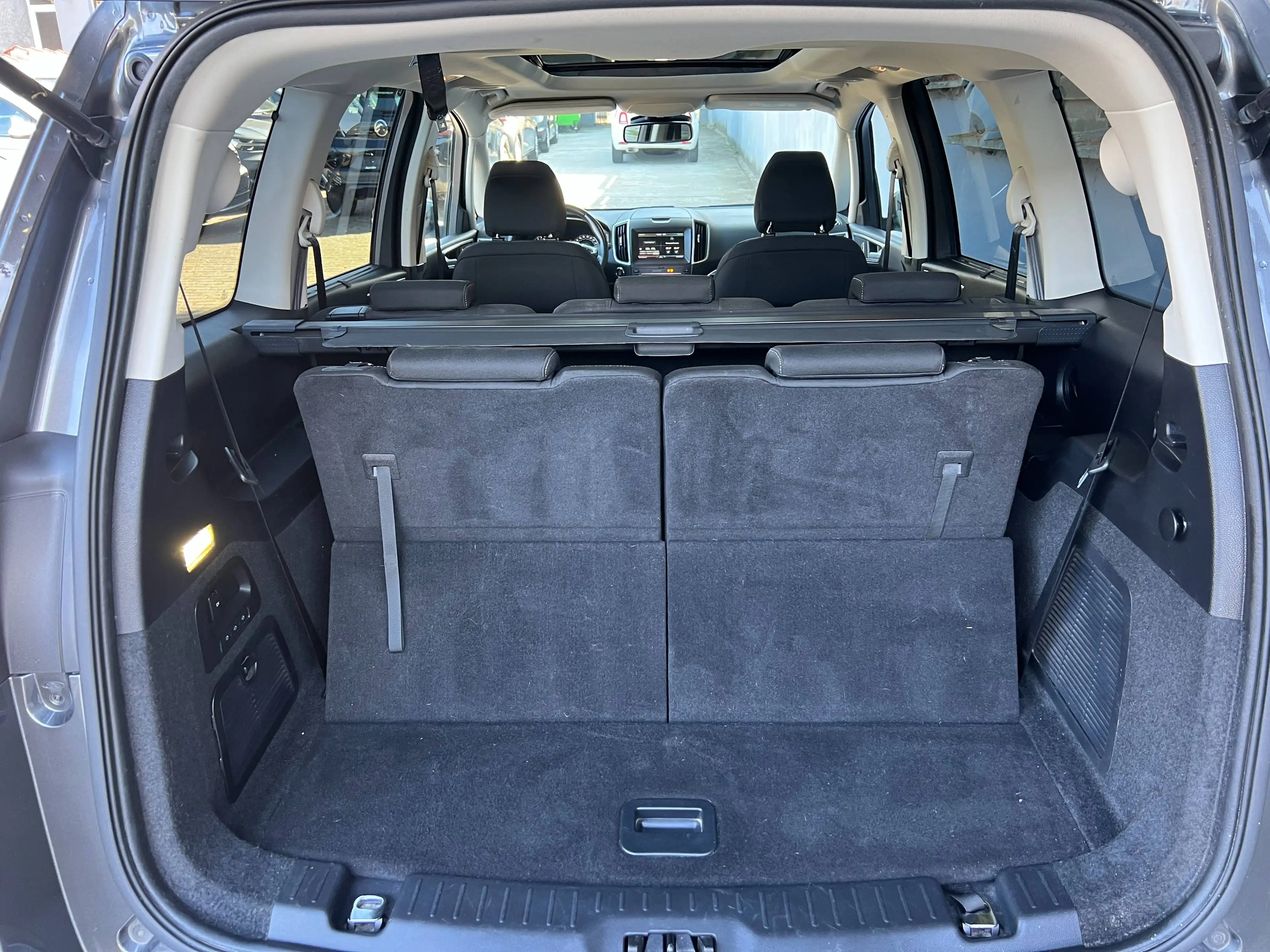 Ford Galaxy Galaxy 1.5 EcoBoost Titanium 7 place — photo 14