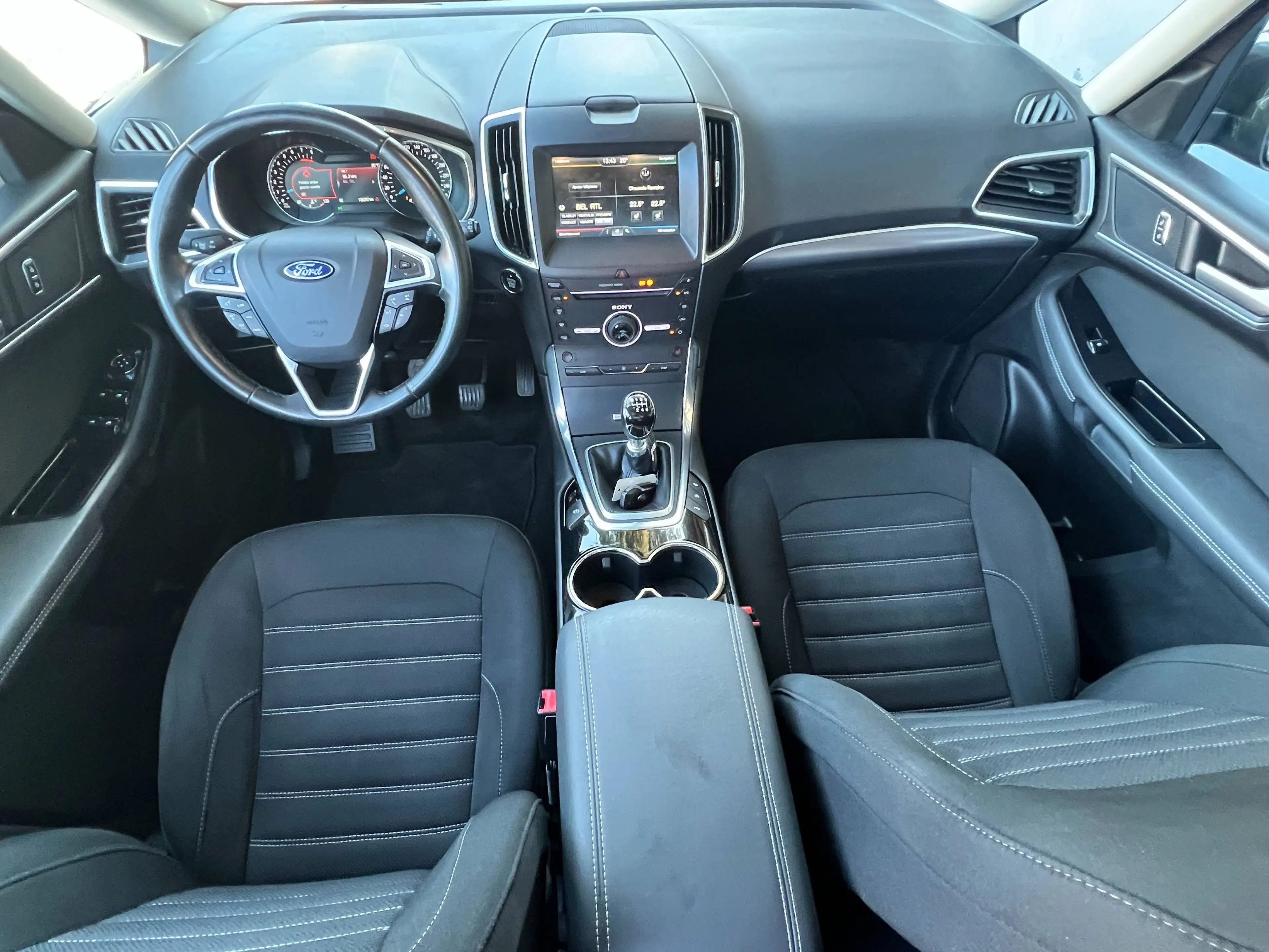 Ford Galaxy Galaxy 1.5 EcoBoost Titanium 7 place — photo 10