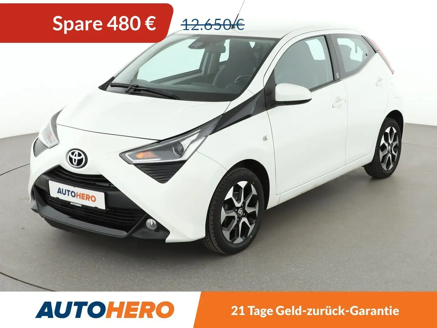 Toyota Aygo 1.0 x-play Team D Aut.*CAM*PDC*KLIMA*GARANTIE* Weiß - 1