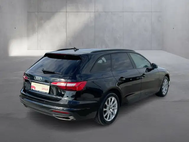 Audi A4 view 5