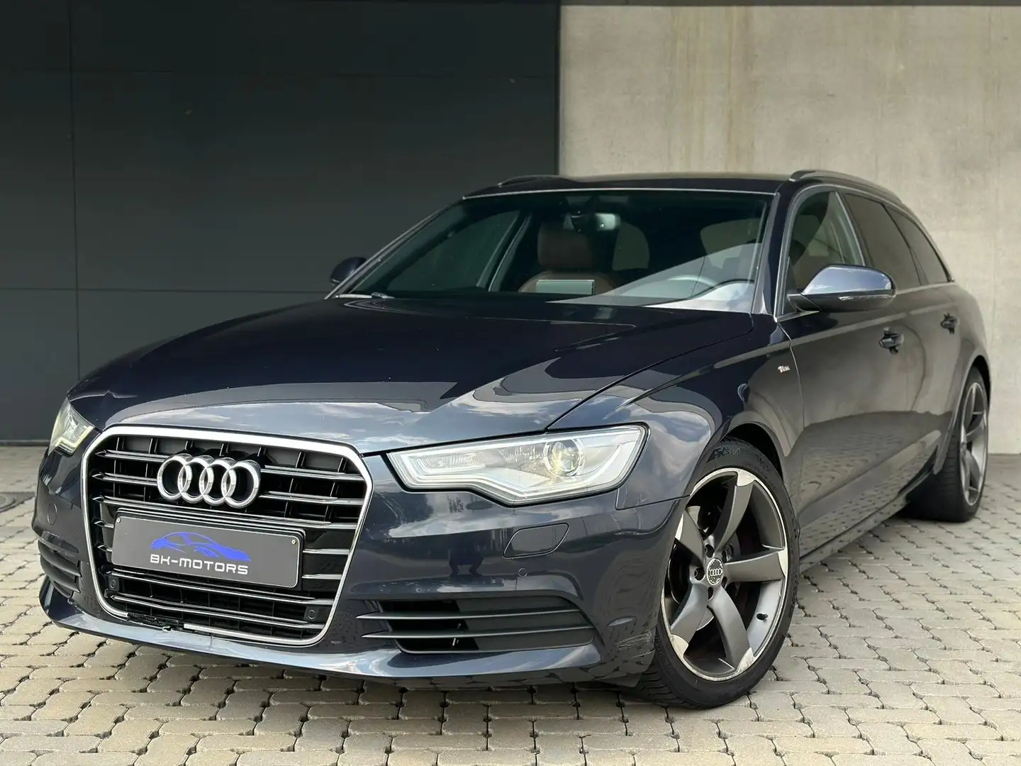 Audi A6 Avant 2.0 TDi S line Bleu - 1