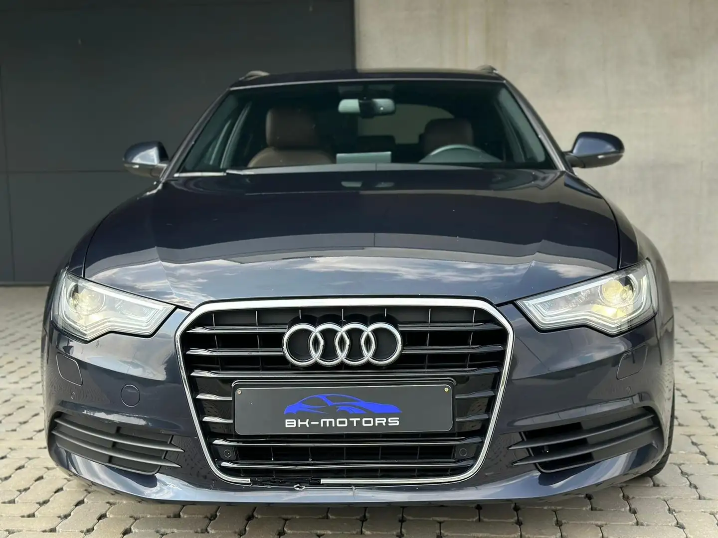 Audi A6 Avant 2.0 TDi S line Bleu - 2