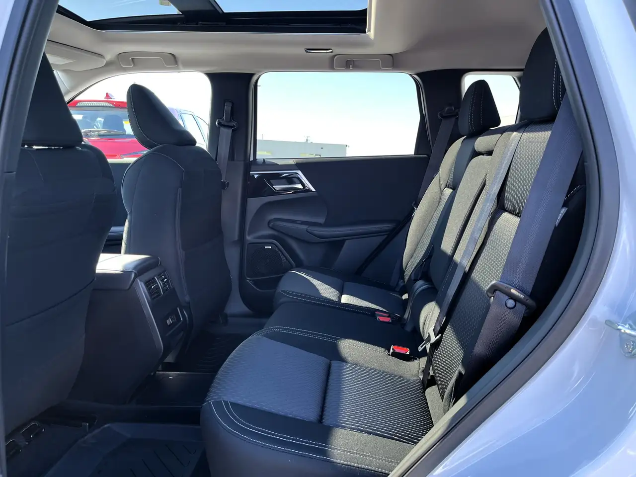 Mitsubishi Outlander снимка Mitsubishi Outlander