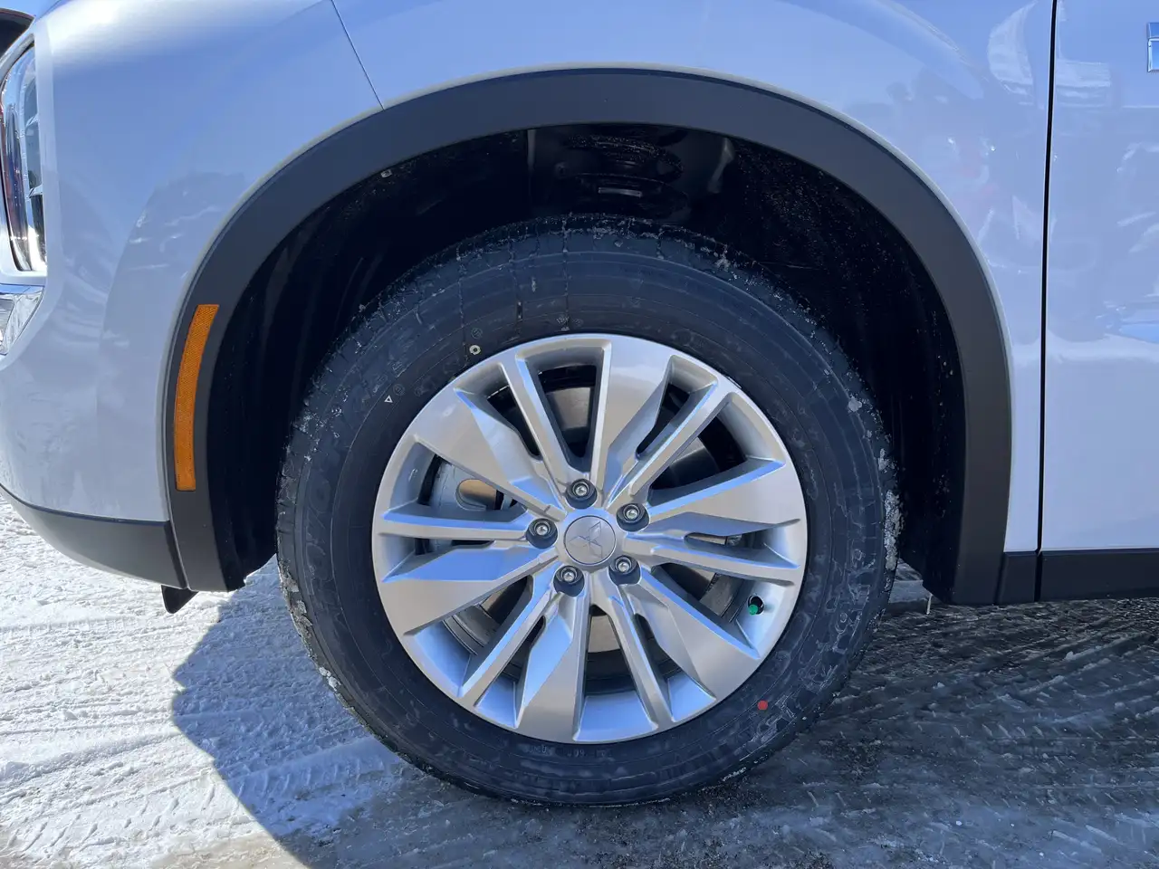 Mitsubishi Outlander снимка Mitsubishi Outlander