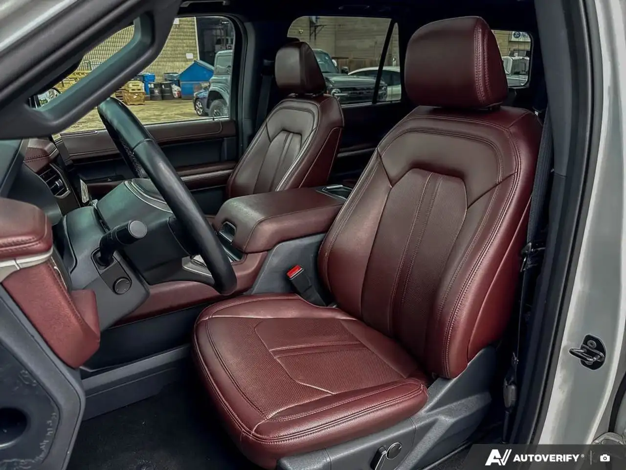 Ford Expedition снимка Ford Expedition