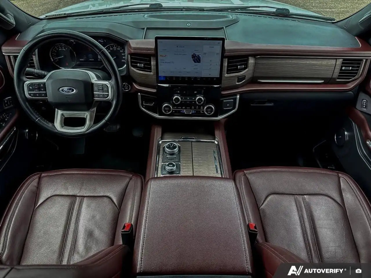 Ford Expedition снимка Ford Expedition