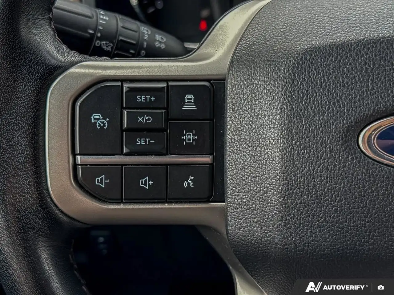 Ford Expedition снимка Ford Expedition