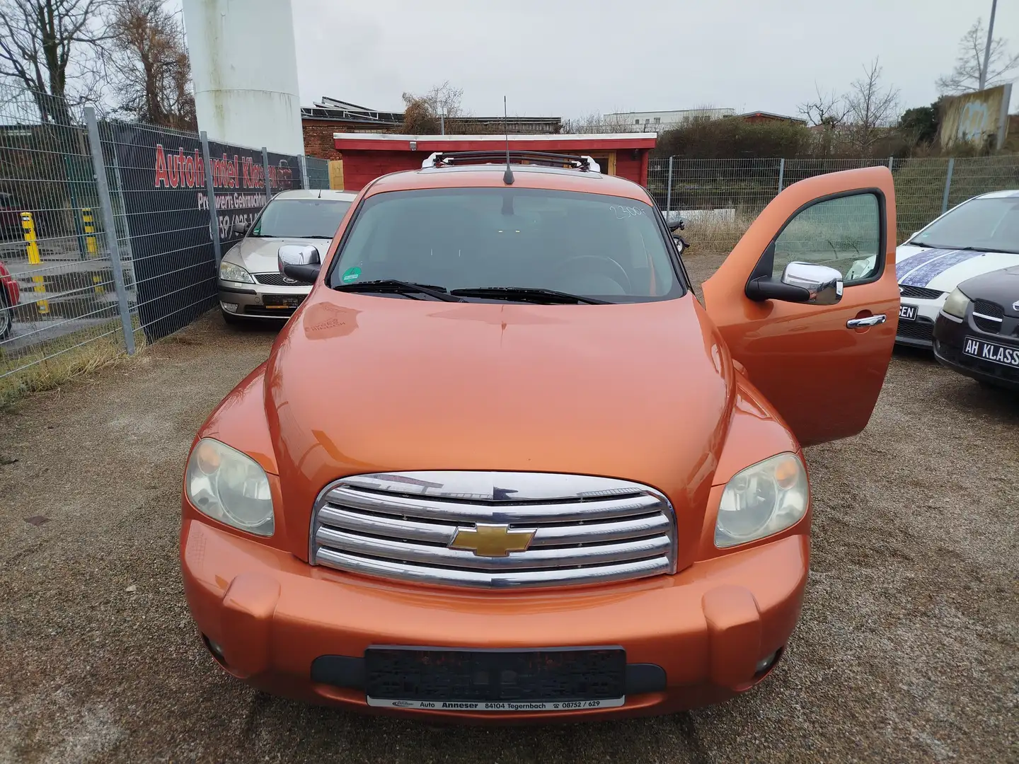 Chevrolet HHR Orange - 2