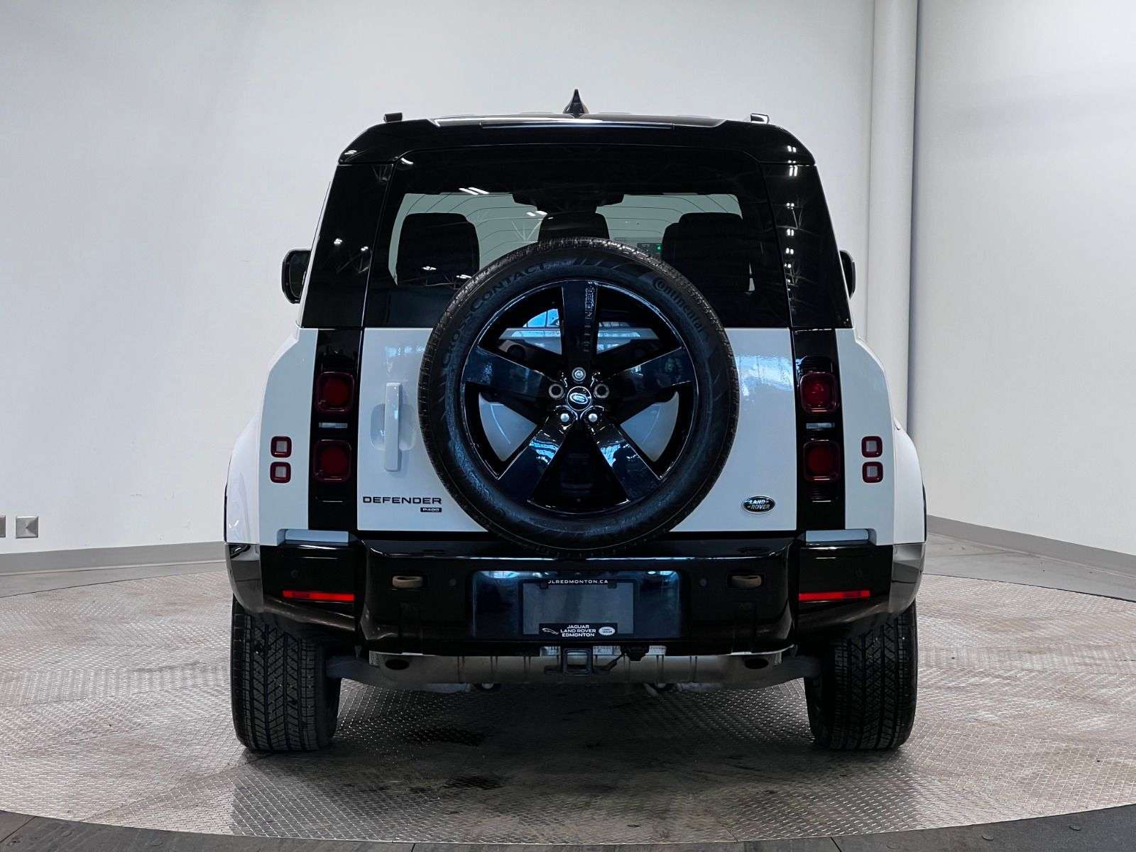 2023 Land Rover Defender X-DYNAMIC SE | P400 | 7 SEATER thumb 7