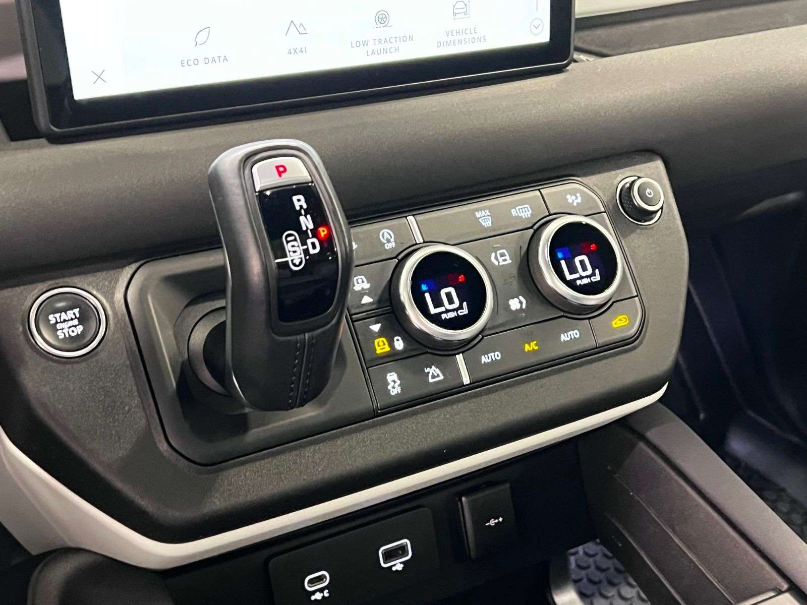 2023 Land Rover Defender X-DYNAMIC SE | P400 | 7 SEATER thumb 19