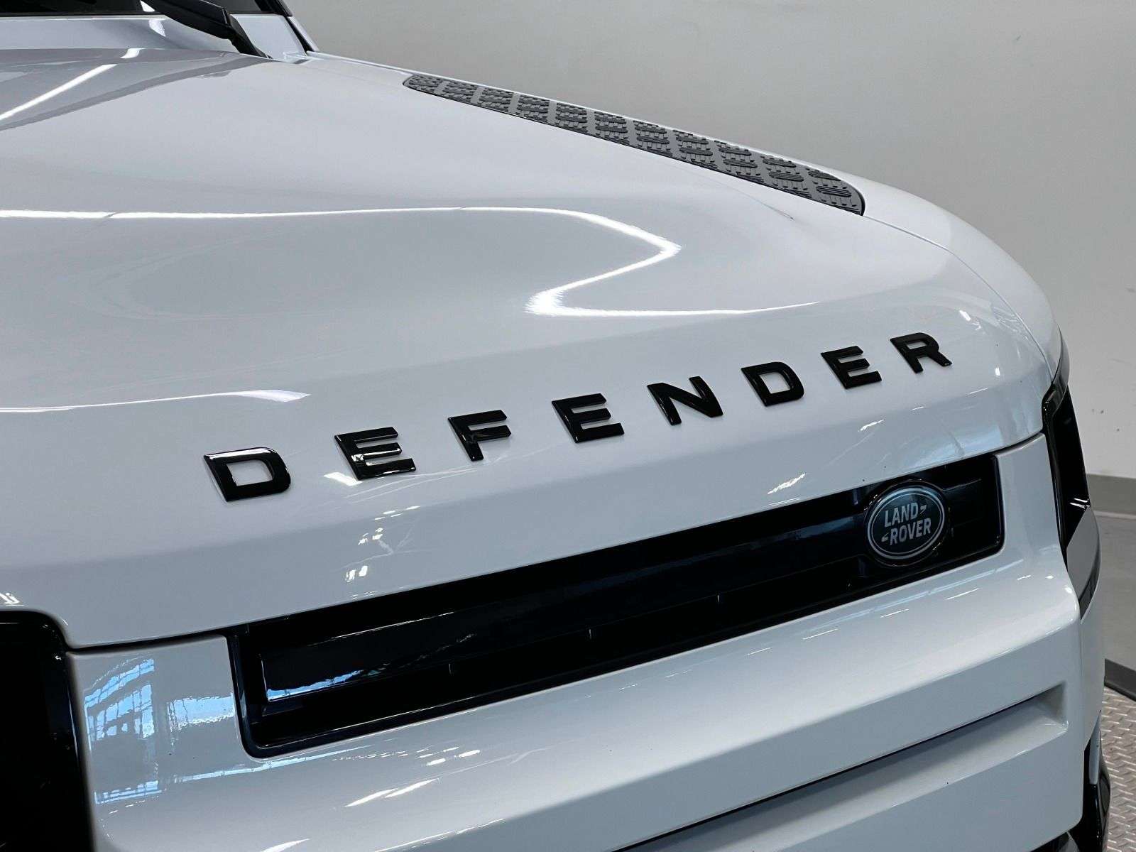 2023 Land Rover Defender X-DYNAMIC SE | P400 | 7 SEATER thumb 11