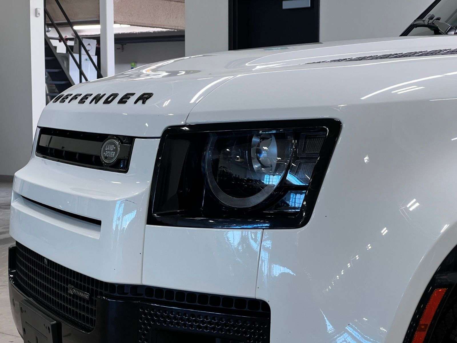 2023 Land Rover Defender X-DYNAMIC SE | P400 | 7 SEATER thumb 13