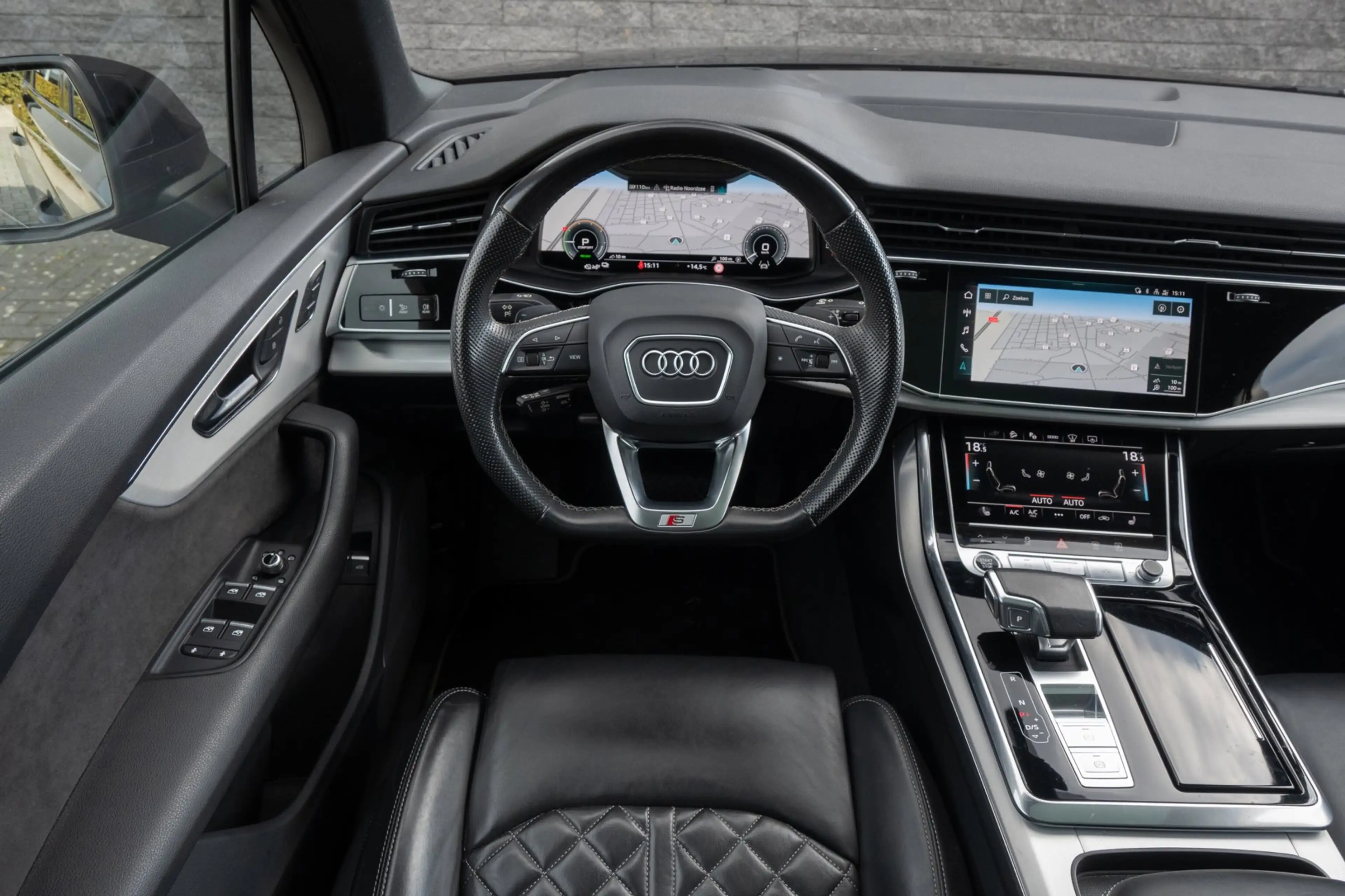 Audi Q7 60 TFSI e quattro Competition PANORAMADAK — photo 25