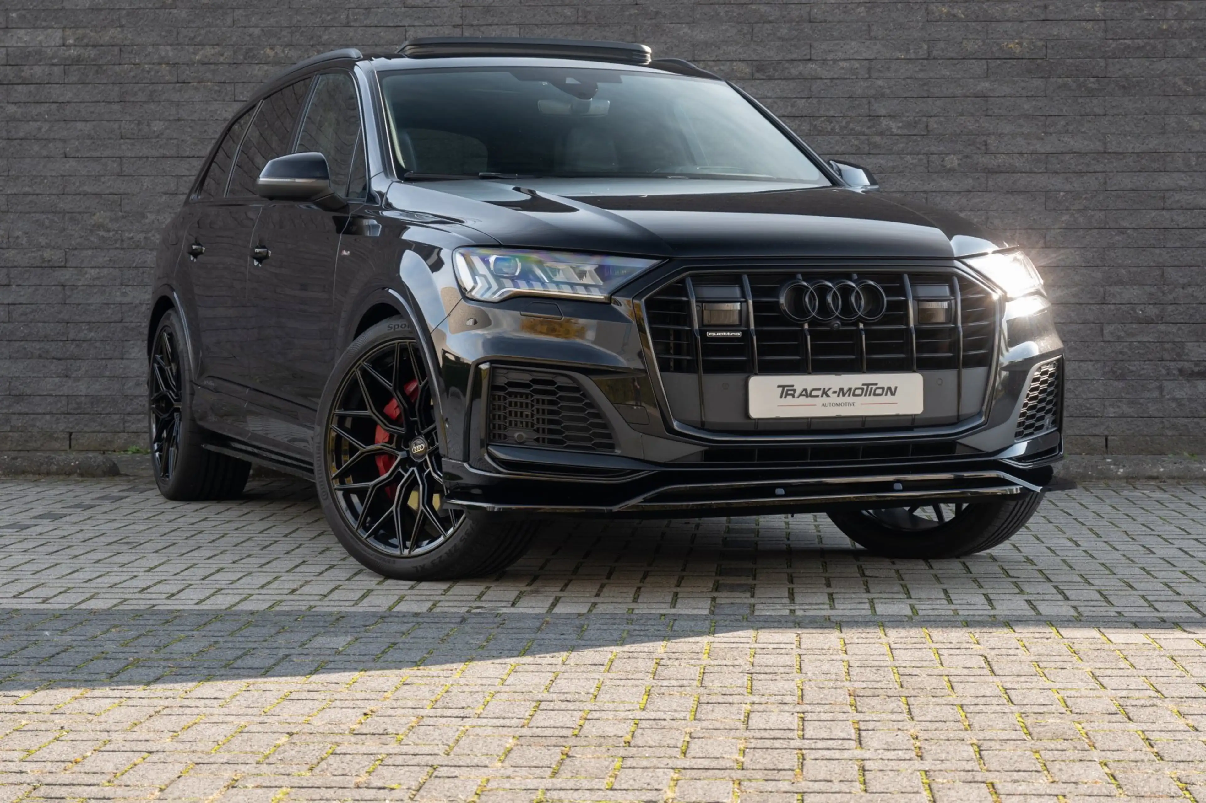 Audi Q7 60 TFSI e quattro Competition PANORAMADAK — photo 7