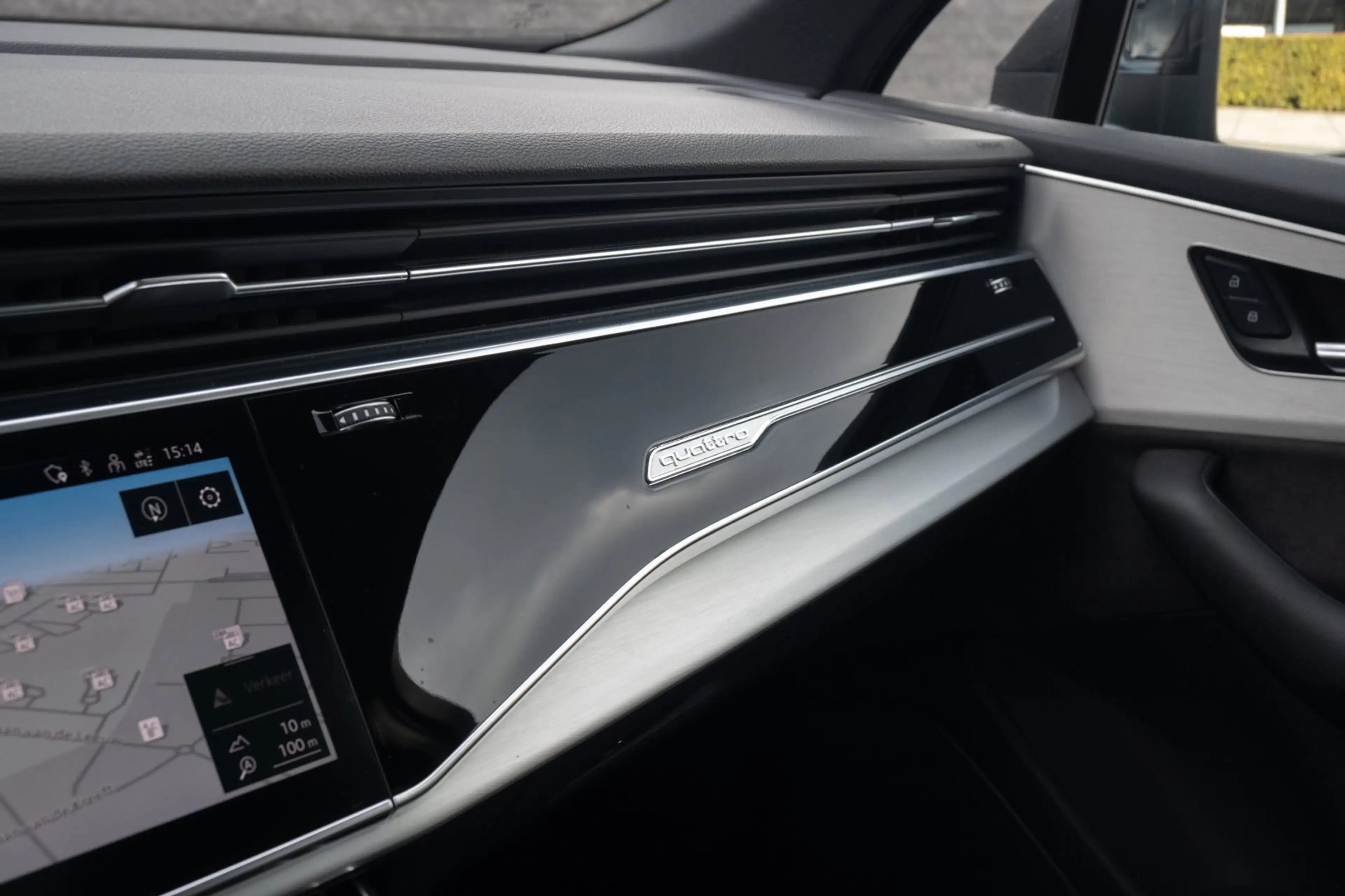 Audi Q7 60 TFSI e quattro Competition PANORAMADAK — photo 39