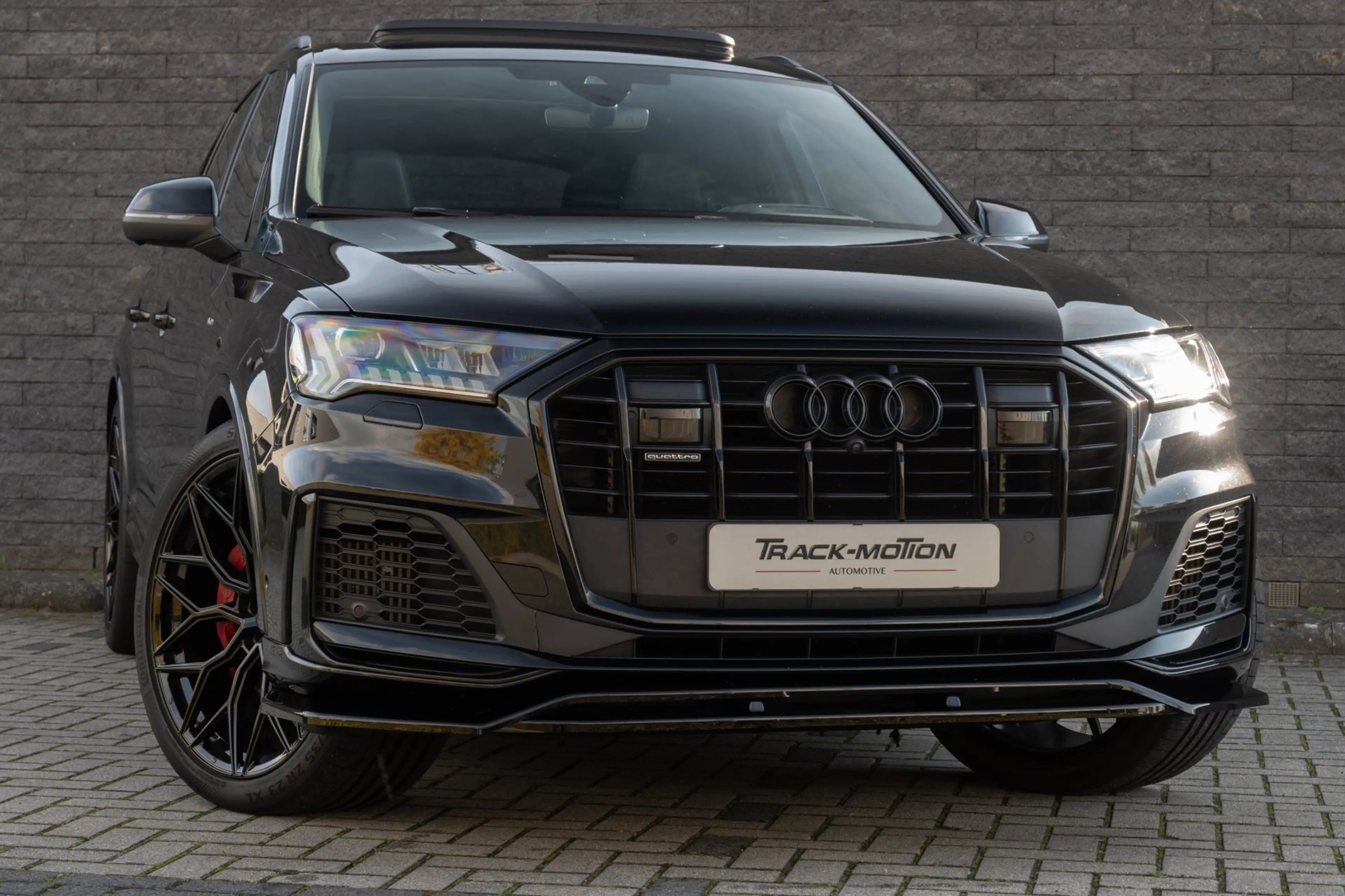 Audi Q7 60 TFSI e quattro Competition PANORAMADAK — photo 9