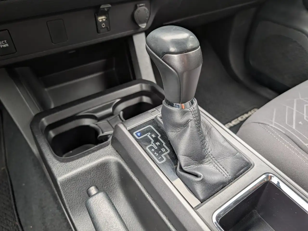 Toyota Tacoma снимка Toyota Tacoma