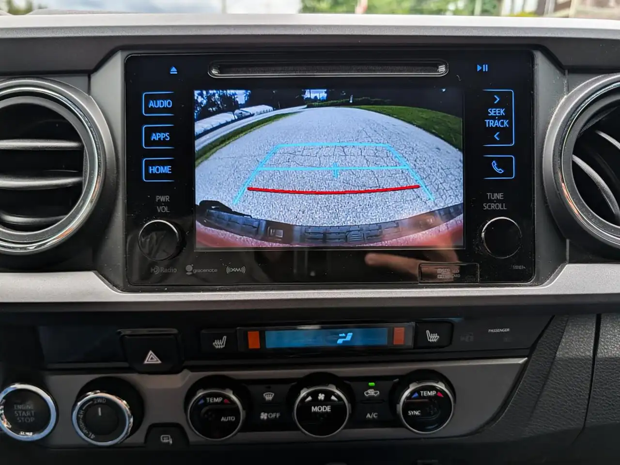 Toyota Tacoma снимка Toyota Tacoma