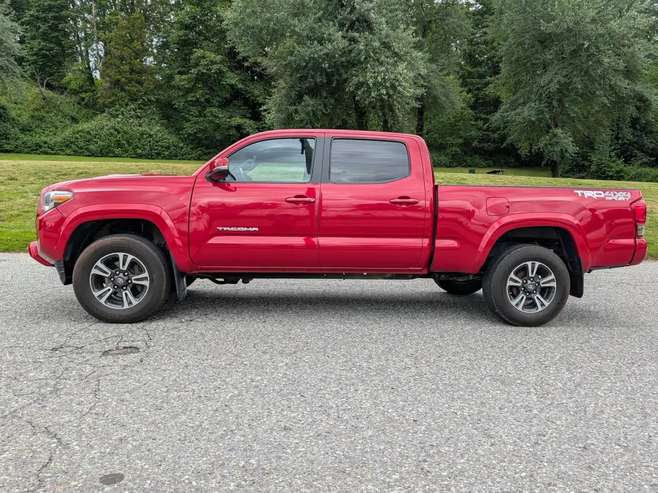 Toyota Tacoma снимка Toyota Tacoma
