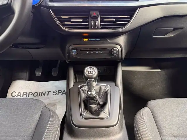 Ford Focus view 11