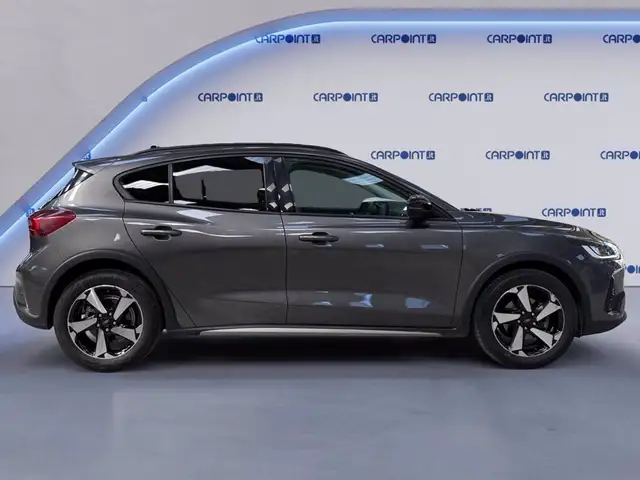 Ford Focus view 6