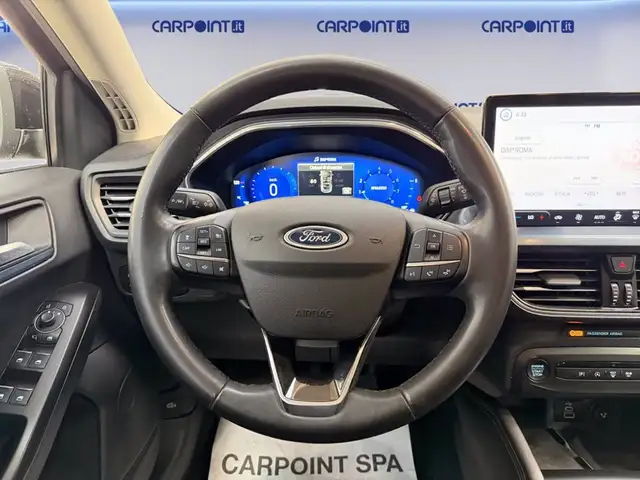 Ford Focus view 12