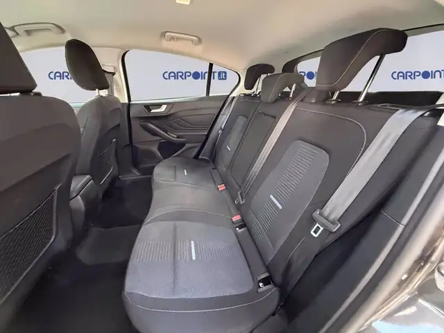 Ford Focus view 13
