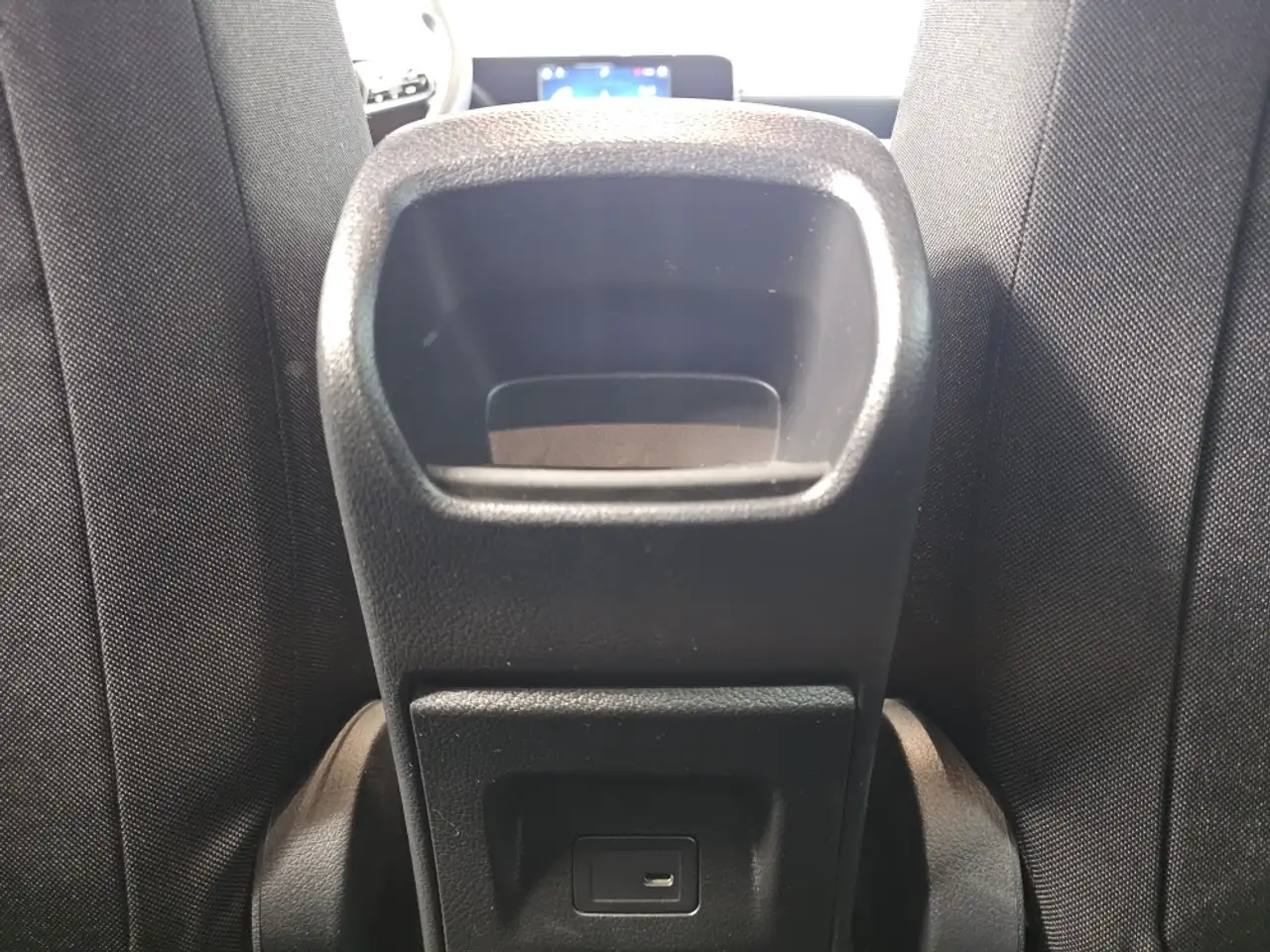 Mercedes-Benz CLA LED,Naiv,AHK,Sitzheizung, миниатюра 6