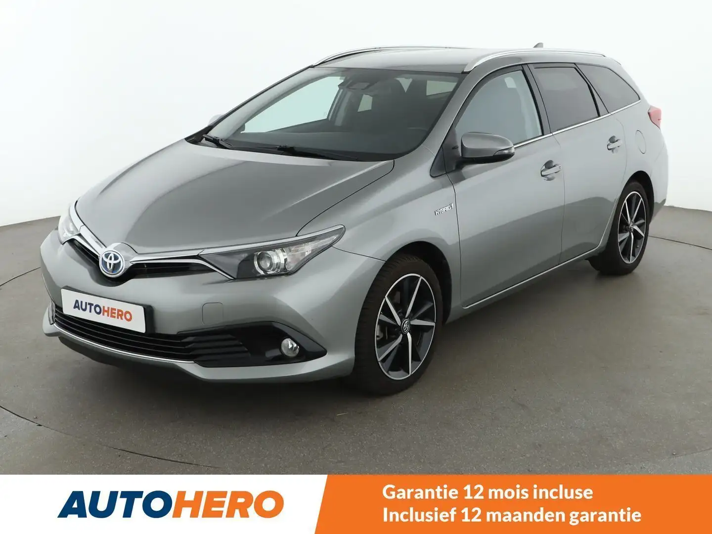 Toyota Auris 1.8 Hybrid Black Edition Gris - 1