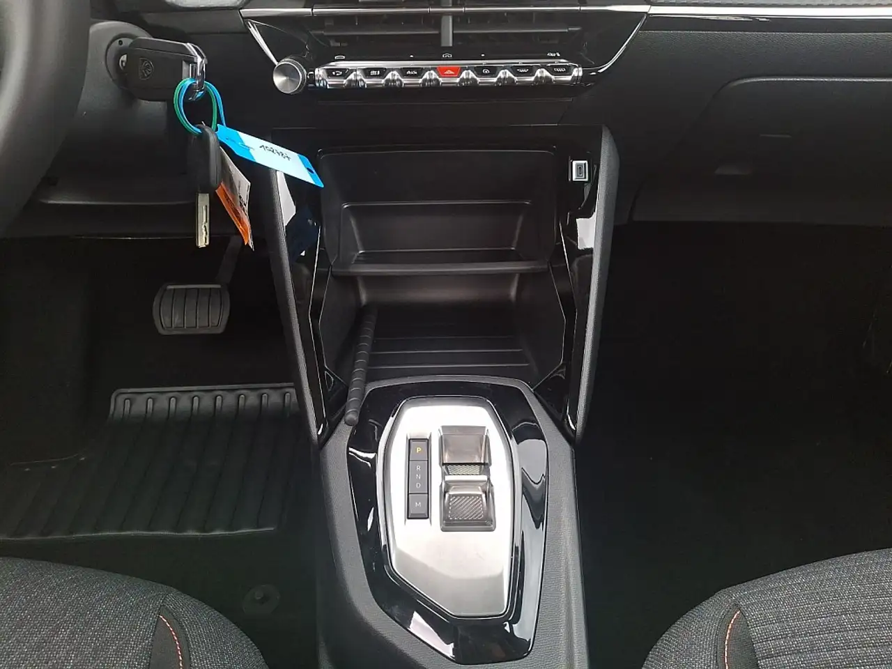 Peugeot 208 Hybrid 100 e-DCS6 Style 10
