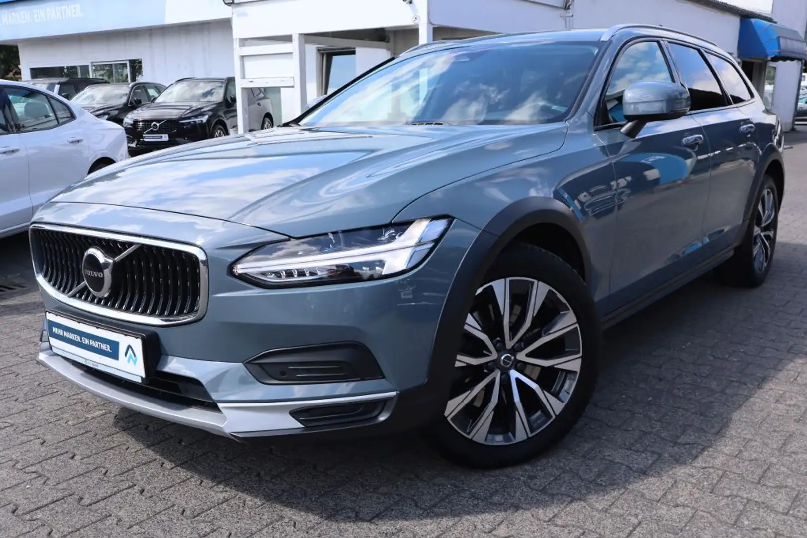 Volvo V90 Cross Country V90 Cross Country B4 D AWD Plus|NAVI|AHK|R-CAM| - 1