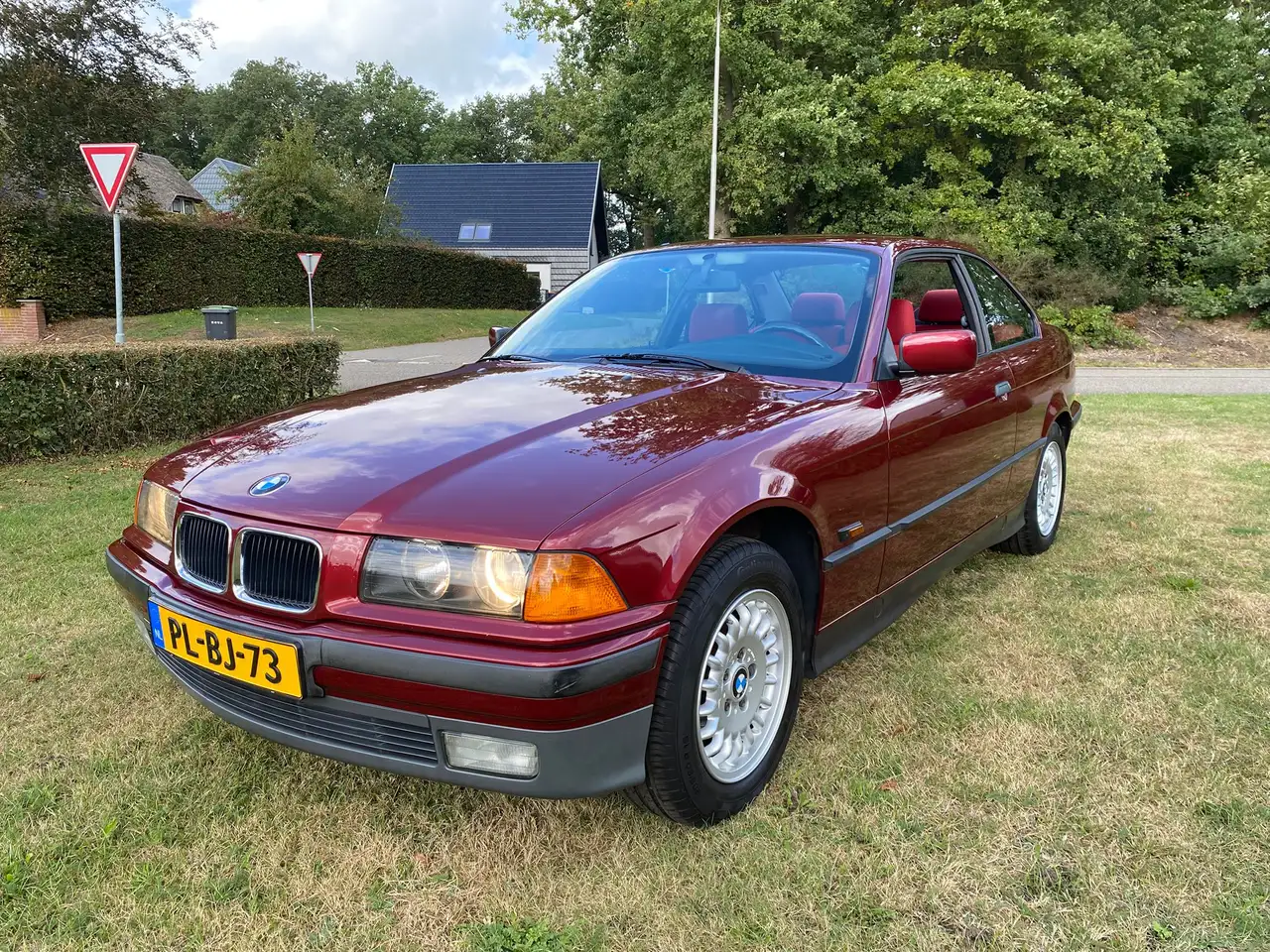 BMW 316 E36 3-Serie 316i Coupe Executive, foto 1