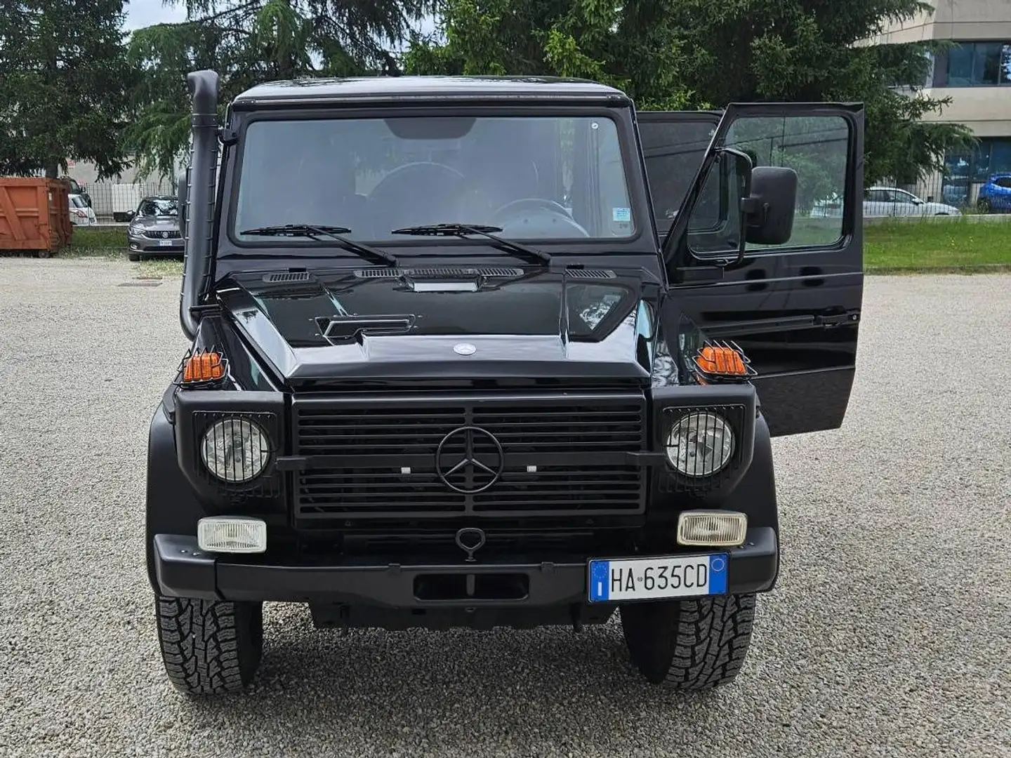 Mercedes-Benz G 300 professional Schwarz - 2