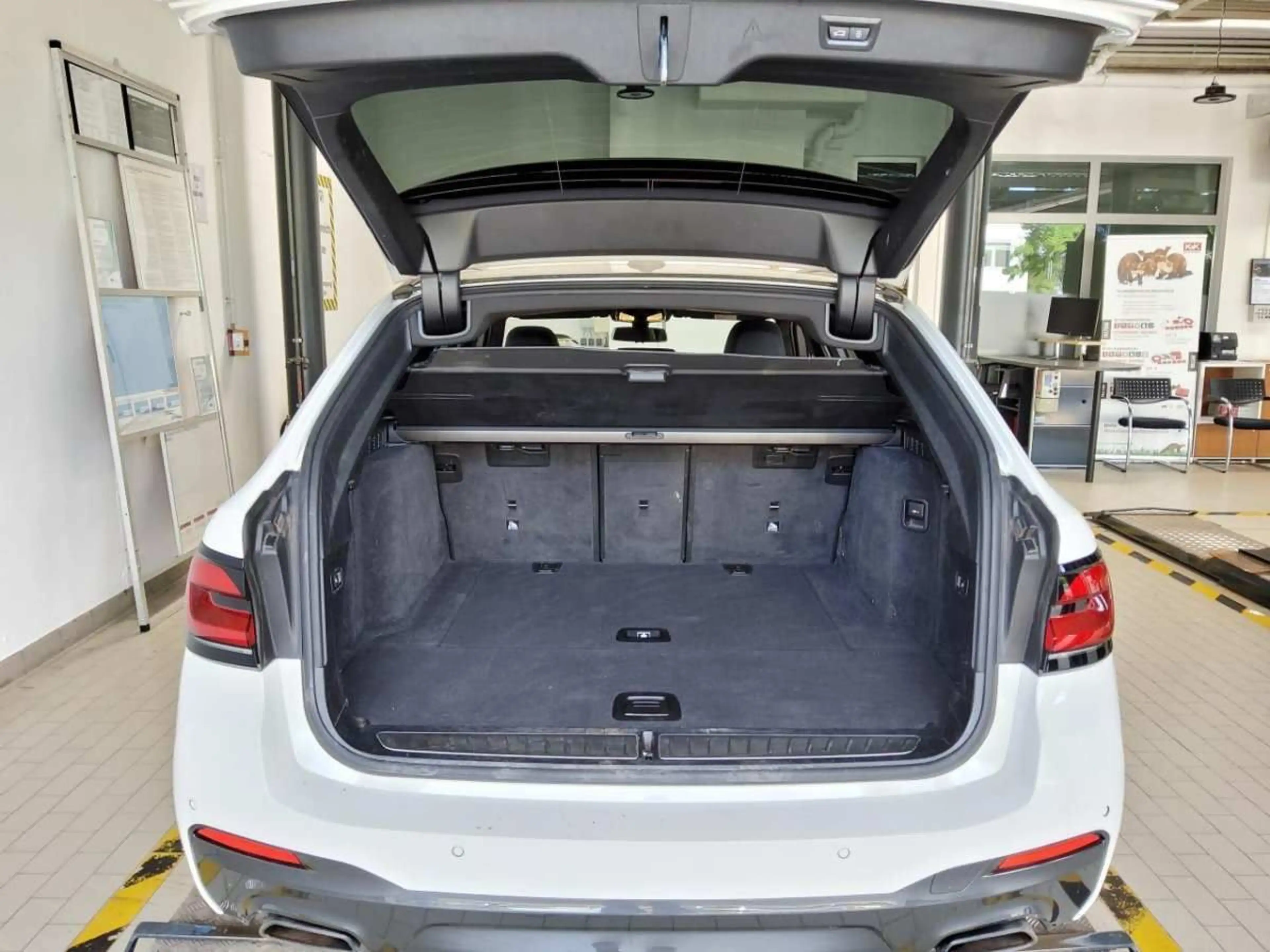BMW 530 d xDrive M Sport Pro Laser/360/Memory/H&K/ACC — photo 7