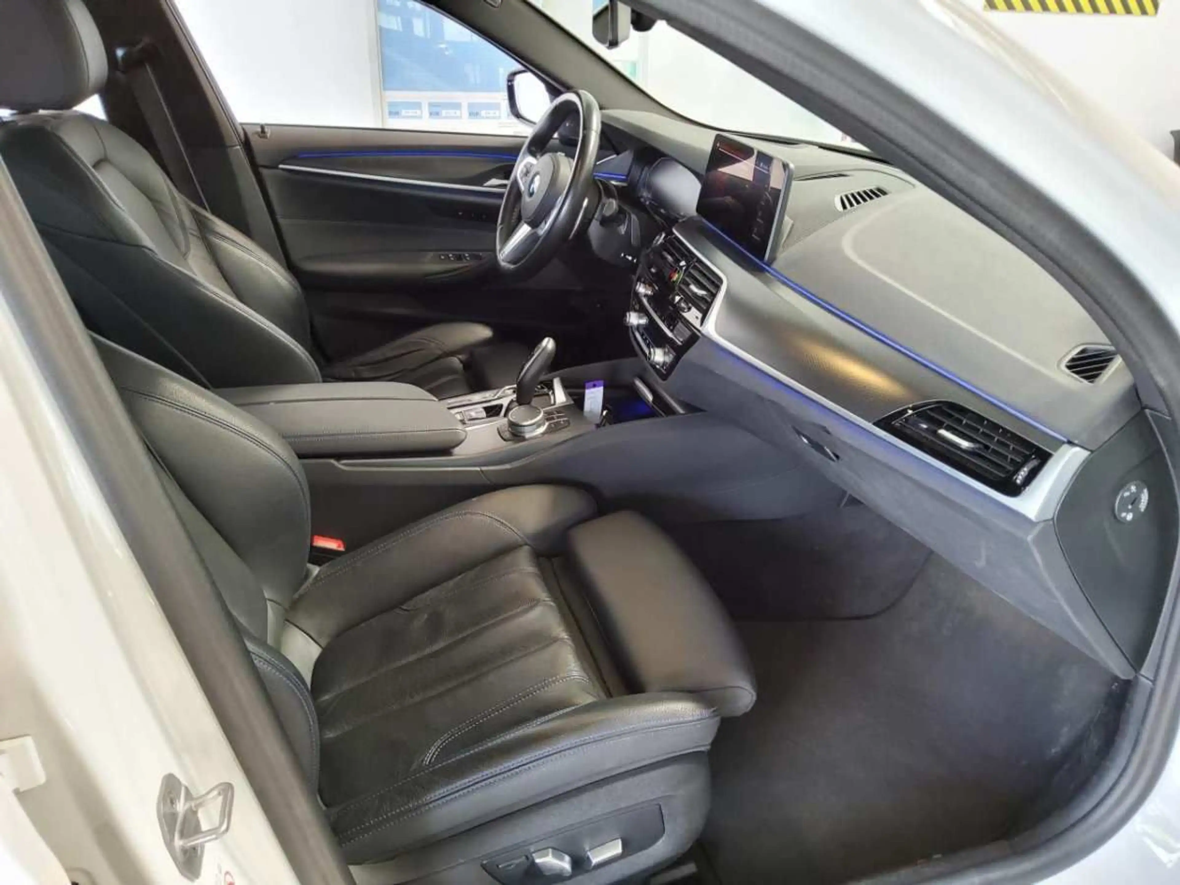 BMW 530 d xDrive M Sport Pro Laser/360/Memory/H&K/ACC — photo 5