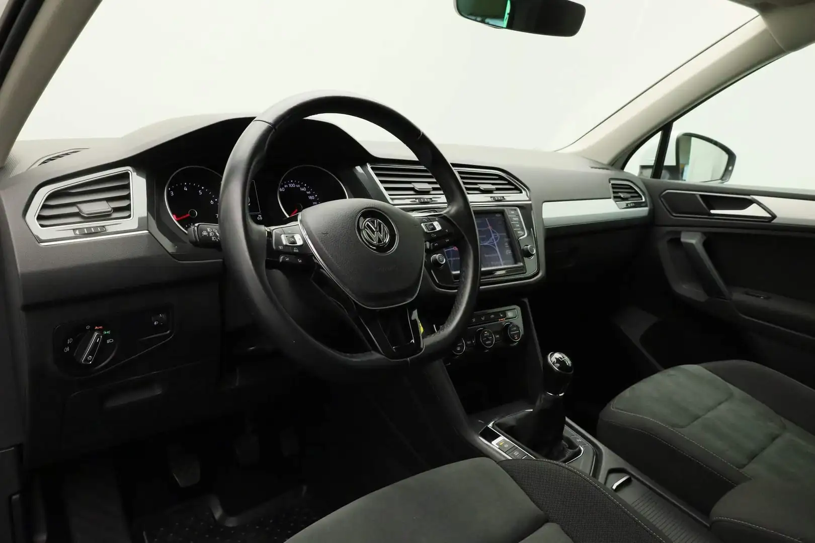 Volkswagen Tiguan 1.4 TSI 150PK ACT Comfortline | Pano | Trekhaak | Wit - 2