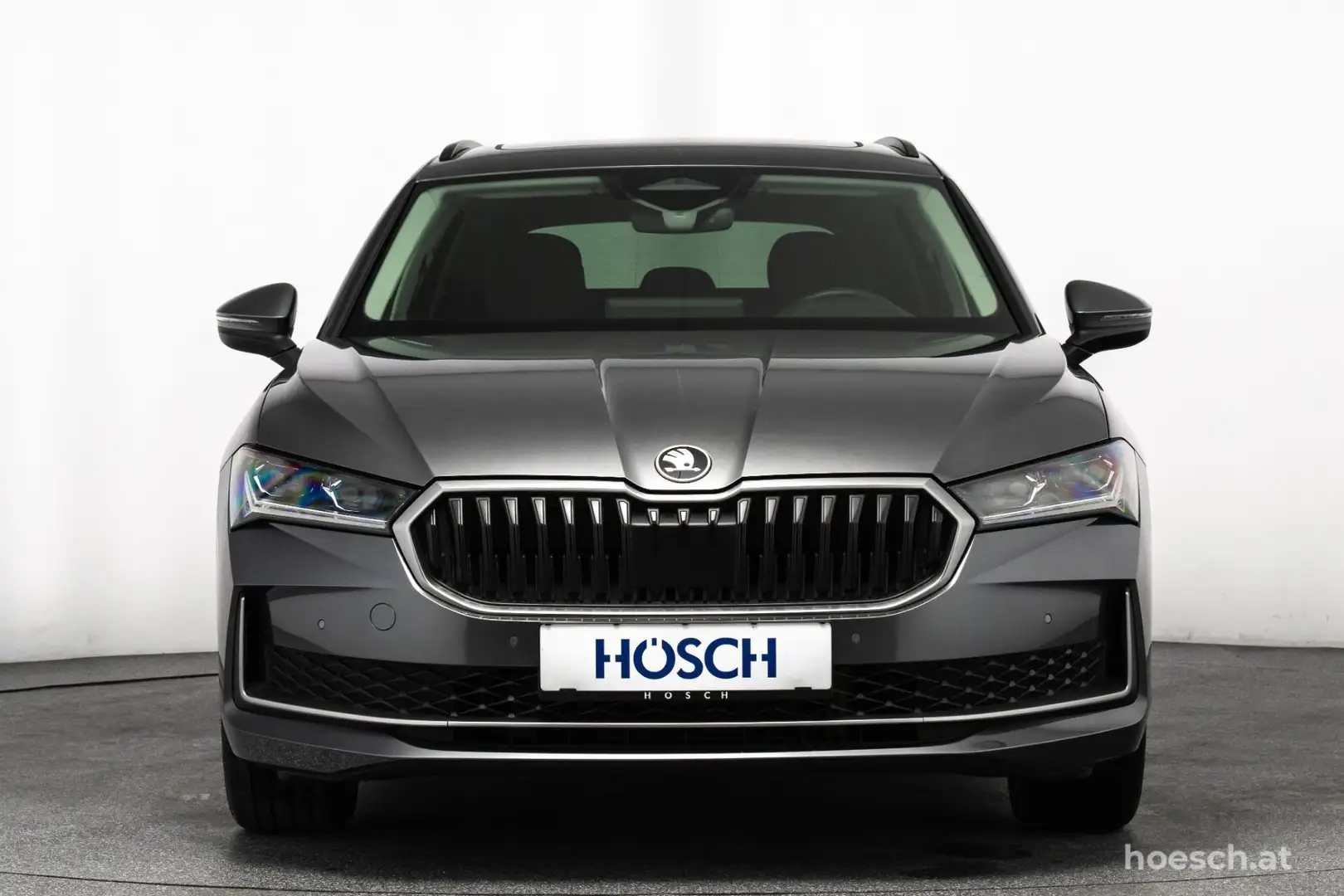 Skoda Superb Combi TSI Selection Matrix 18" AHK PANO MASSAGE A Grau - 2