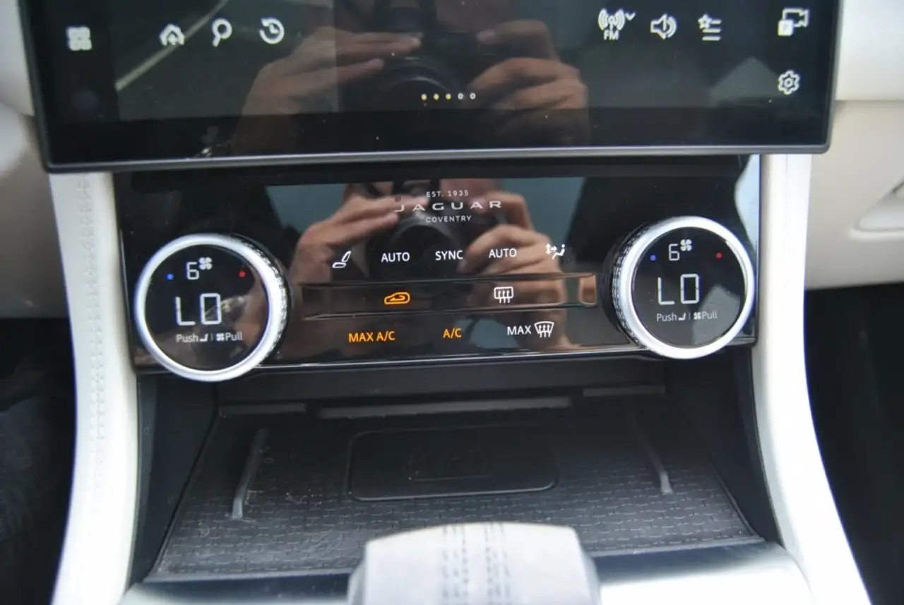 Jaguar F-Pace снимка Jaguar F-Pace