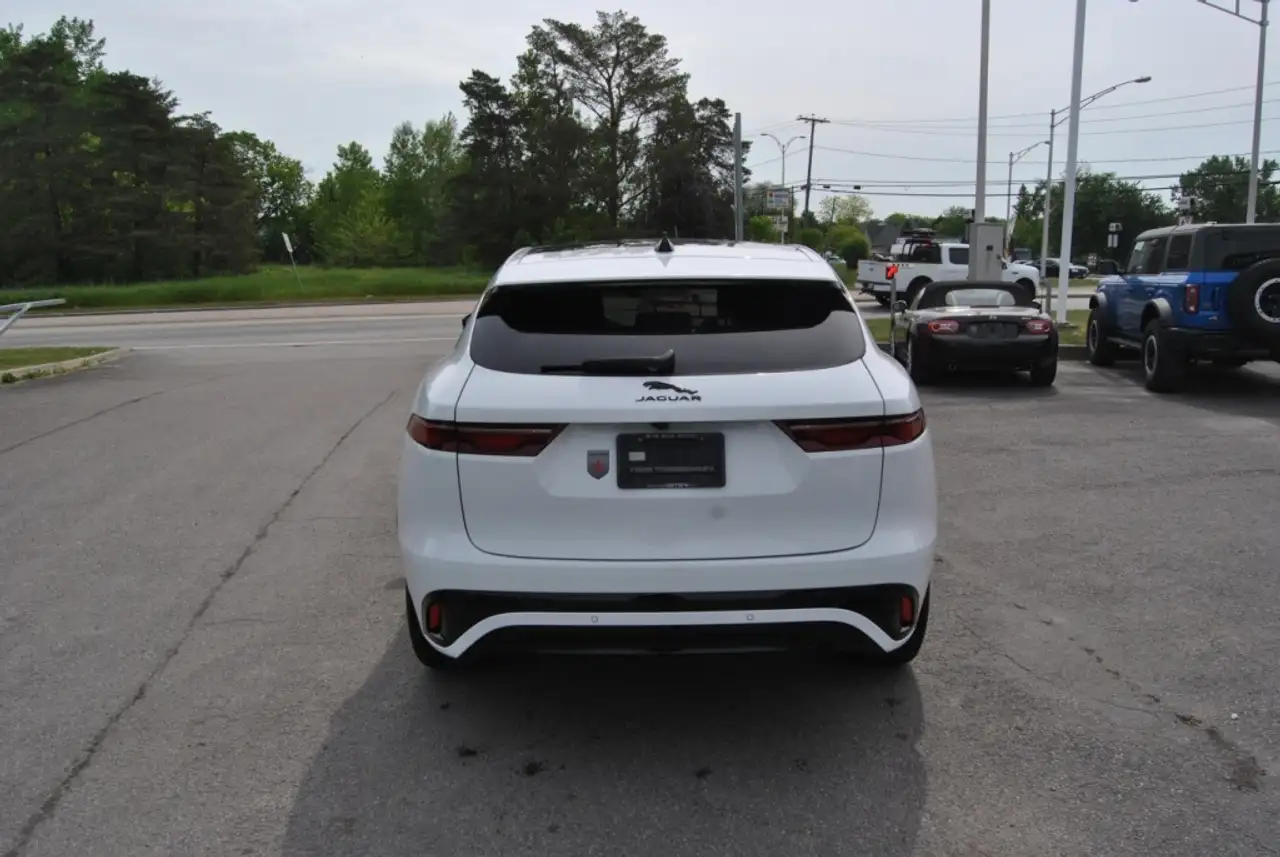 Jaguar F-Pace снимка Jaguar F-Pace