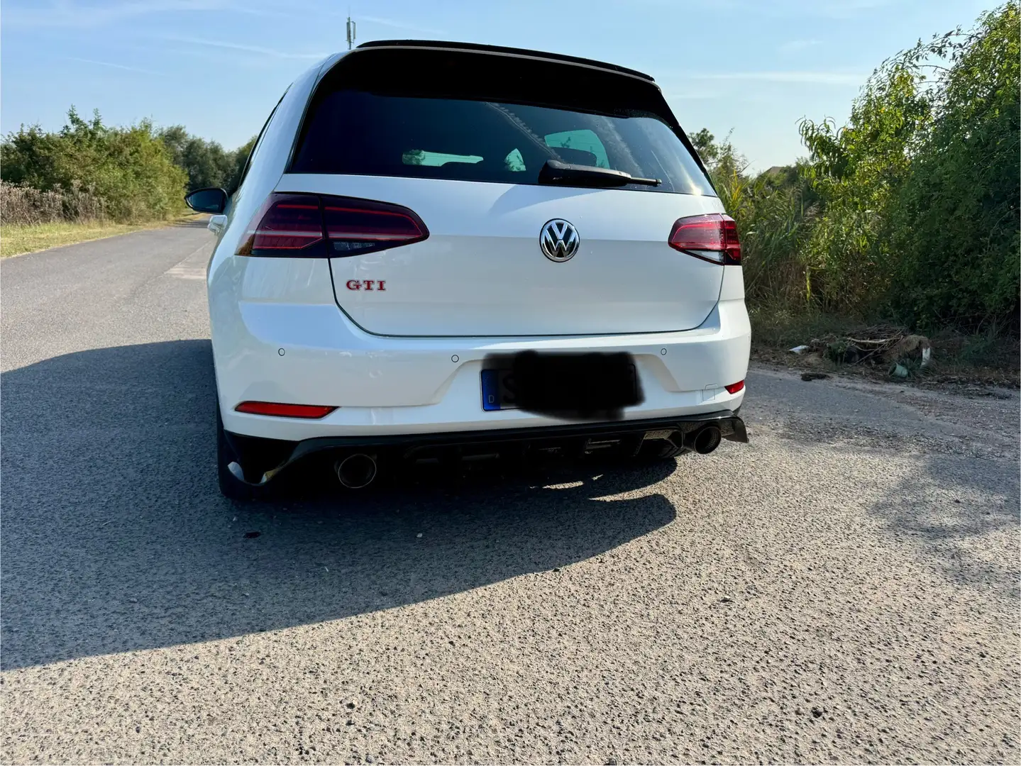 Volkswagen Golf GTI TCR 2.0 TSI OPF DSG - 2