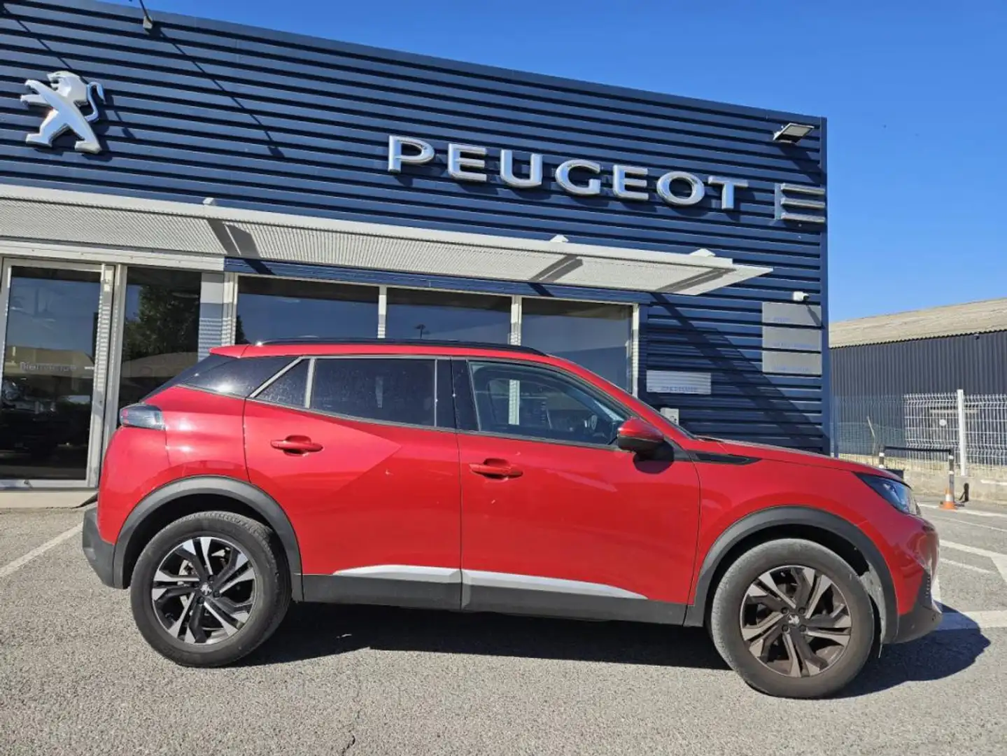 Peugeot 2008 Puretech 130 S&amp;S ALLURE Rojo - 2