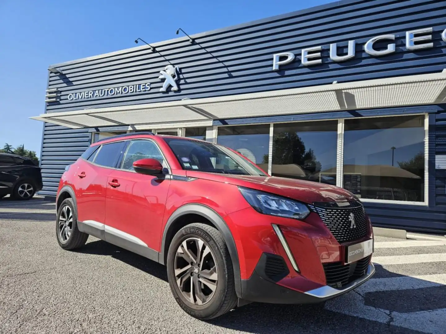 Peugeot 2008 Puretech 130 S&amp;S ALLURE Rojo - 1