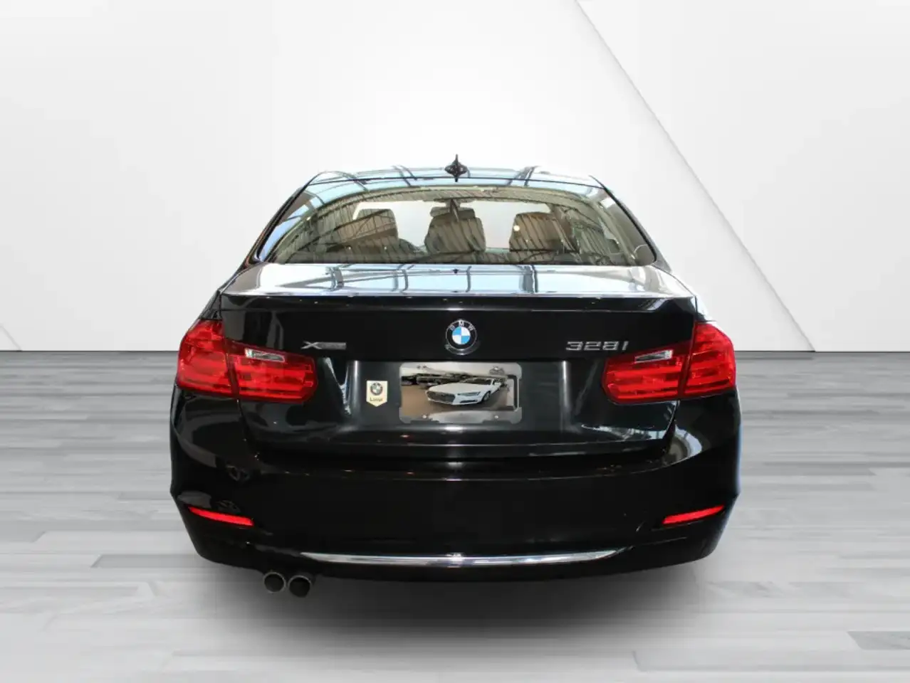 BMW 3 Series снимка BMW 3 Series