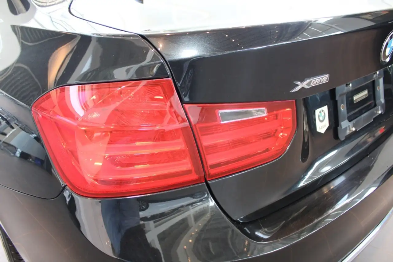 BMW 3 Series снимка BMW 3 Series