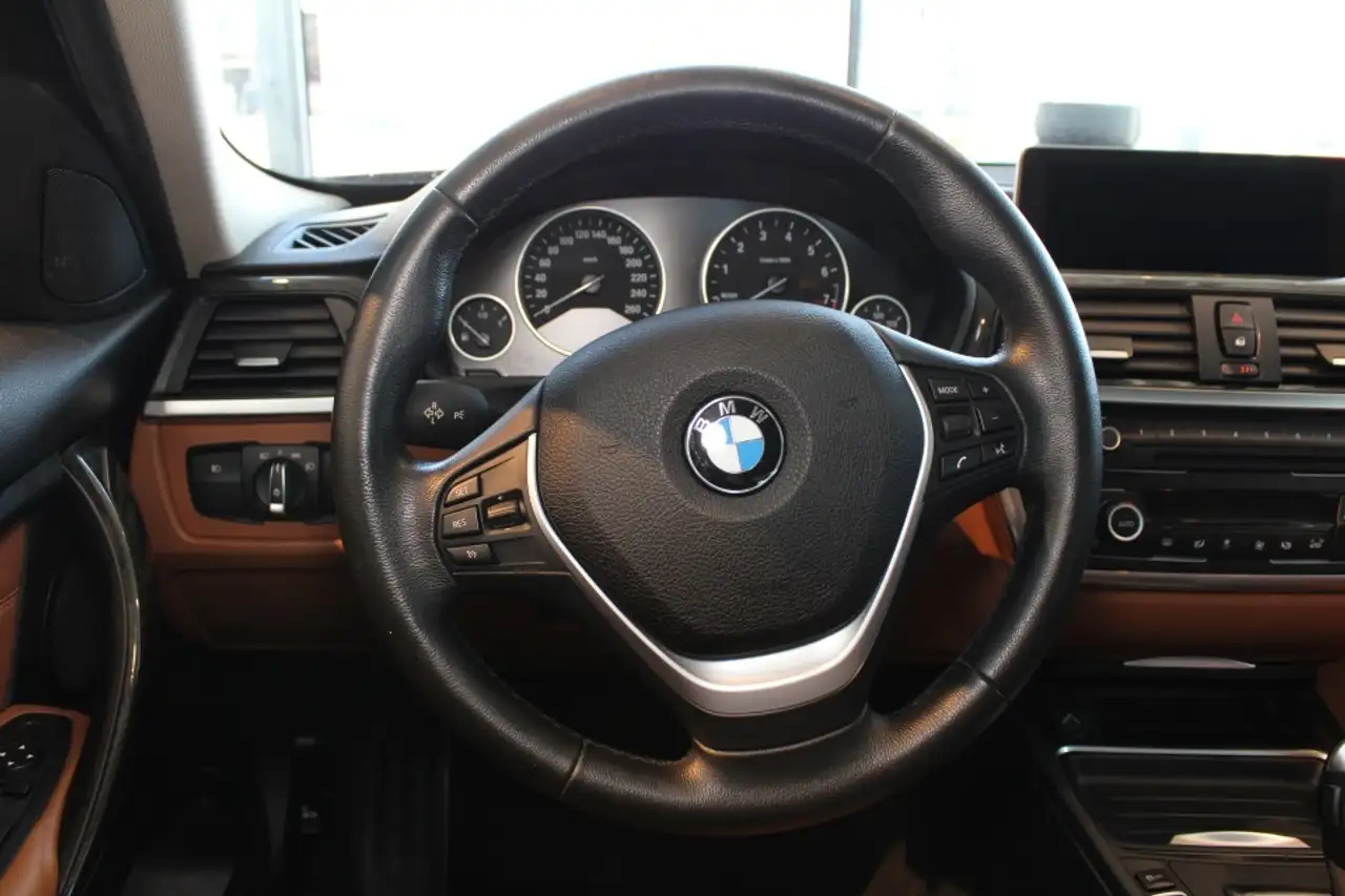 BMW 3 Series снимка BMW 3 Series