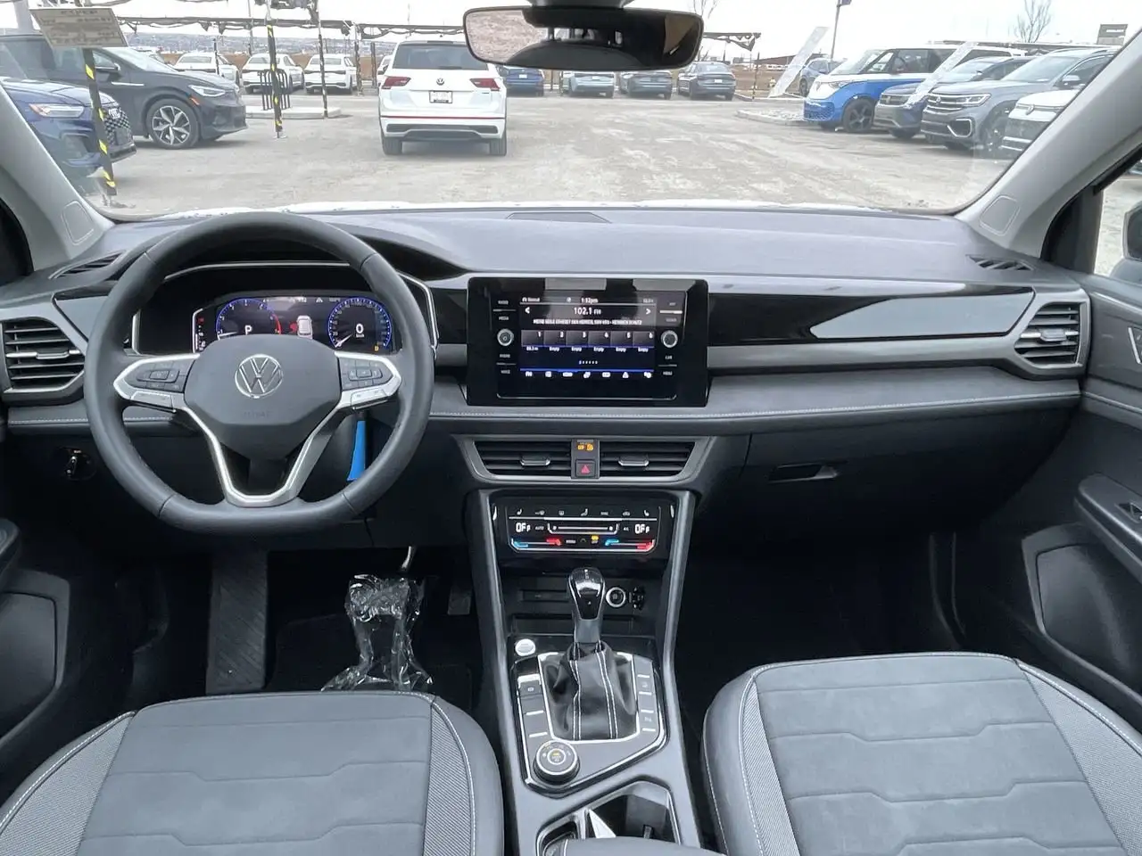 Volkswagen Taos снимка Volkswagen Taos