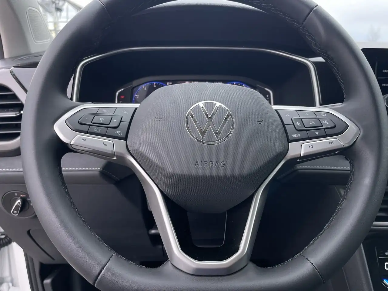 Volkswagen Taos снимка Volkswagen Taos
